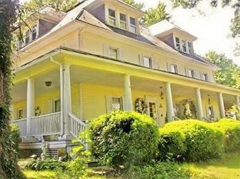 Yellow Turtle Inn New Windsor 외부 사진